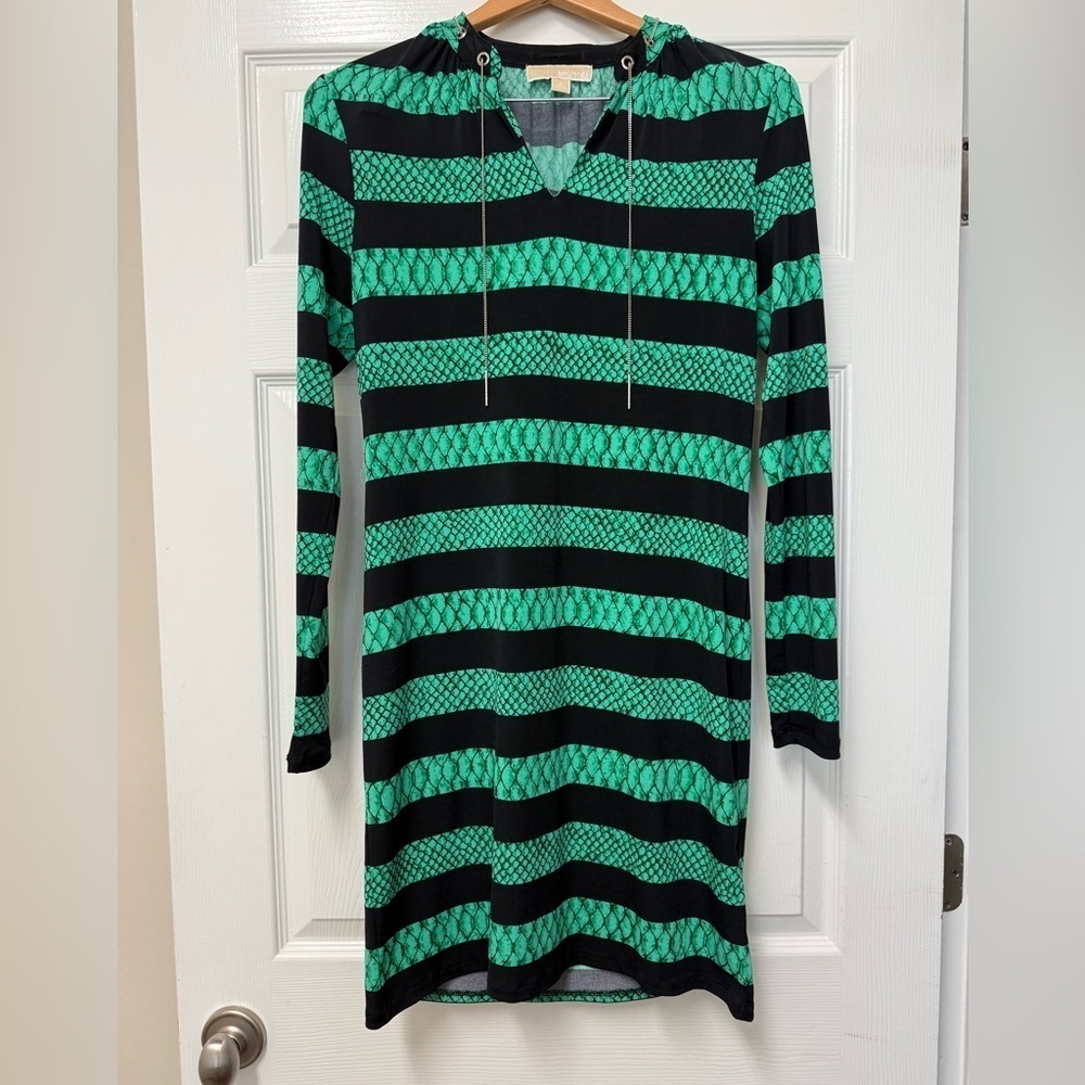 MICHAEL Michael Kors Women’s Green and Black Python Print V-Neck Dress Size S